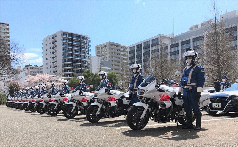 春の交通安全運動 県警職員３５人 仙台で出発式 宮城 毎日新聞