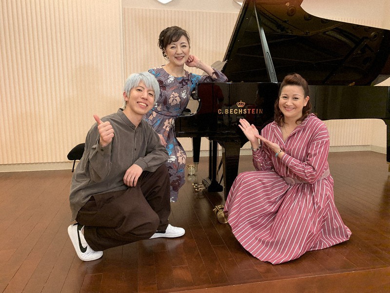 ピアニストの樹原涼子ら