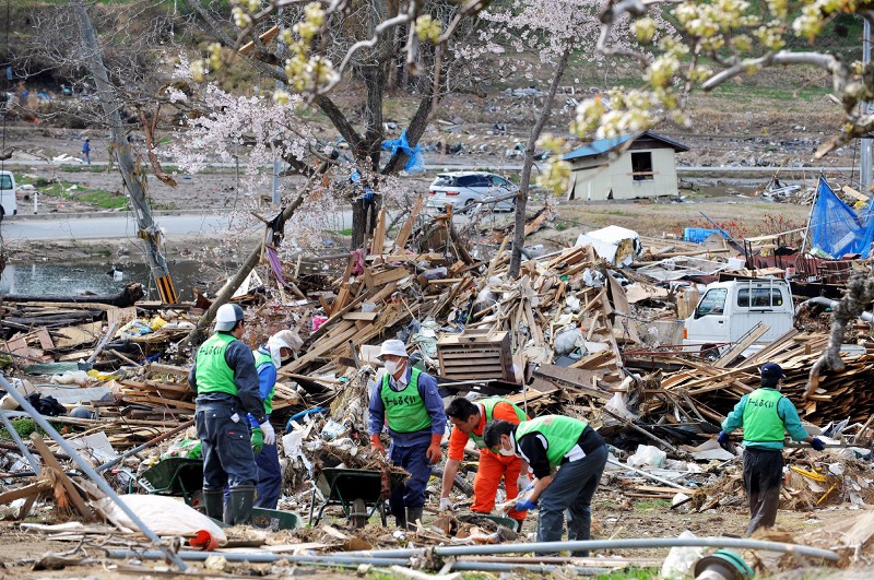 東日本大震災 特集号 サンデー毎日 地震 サンデー毎日緊急増刊 東日本大震災2 2011年 4/23号 [雑誌] |本 | 通販