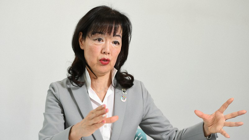 温暖化防止に向けた日本の取り組みについて語る小西雅子・WWFジャパン専門ディレクター=東京都世田谷区で2020年3月25日、宮本明登撮影