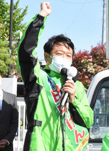 政府の新型コロナウイルス感染症対策を批判する4野党推薦の田中健氏=静岡市で