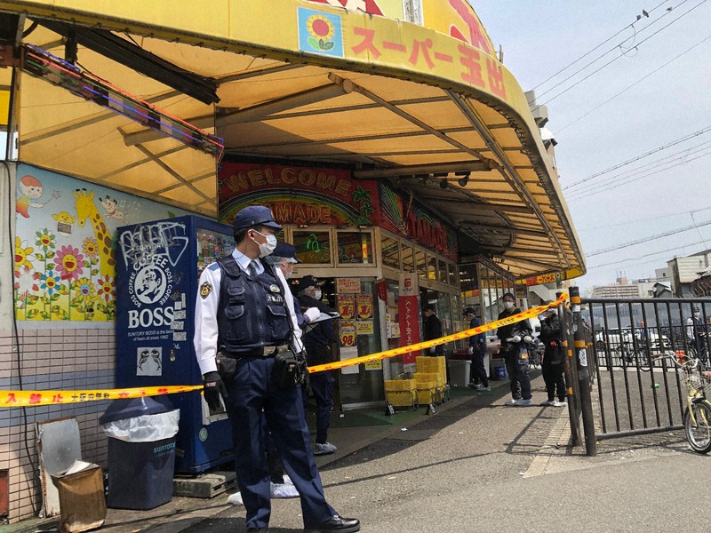 【真・スーパー玉出】店員刺し逃走の男、殺人未遂容疑で逮捕　開封済み油の交換断られ激高 ->画像>1枚 