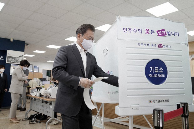 コロナ旋風で韓国与党圧勝 強い文政権がおびえる民意 韓流パラダイム 堀山明子 毎日新聞 政治プレミア