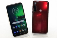 「moto g8プラス」。3機種の中ではカメラの性能がもっとも良い