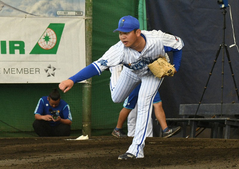 藤川球児 200セーブ達成記念モデル グラブ