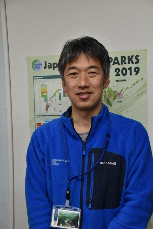 立山連峰の氷河を発見した立山カルデラ砂防博物館の福井幸太郎さん=富山県立山町の立山カルデラ砂防博物館で、高良駿輔撮影