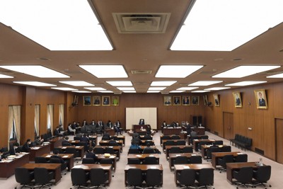 多くの野党議員が欠席する中で開かれた衆院内閣委員会＝国会内で2020年5月8日午前9時47分、竹内幹撮影