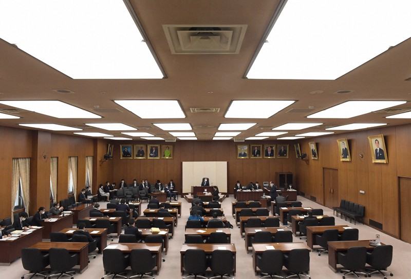 多くの野党議員が欠席する中で開かれた衆院内閣委員会=国会内で2020年5月8日午前9時47分、竹内幹撮影