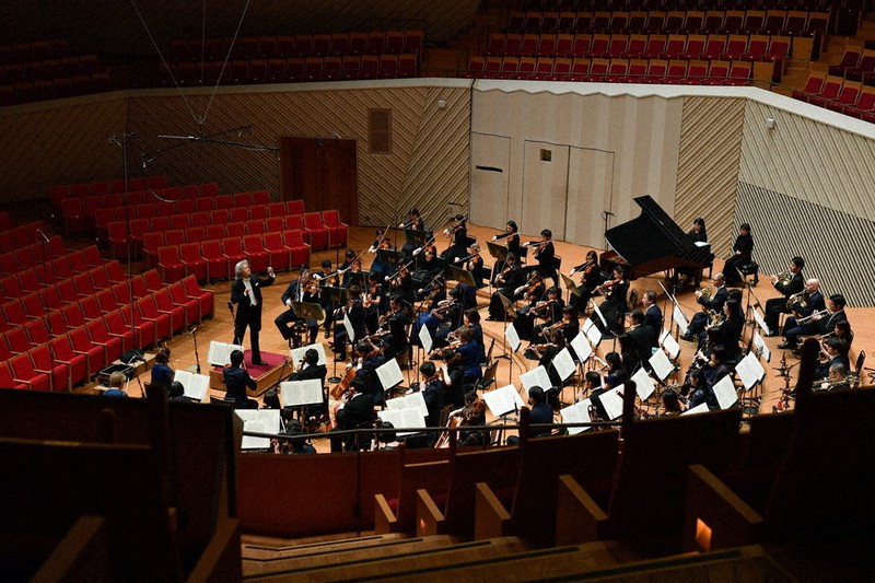 無観客での演奏・配信が反響を呼んだ東京交響楽団=写真家・青柳聡撮影(ミューザ川崎シンフォニーホール提供)