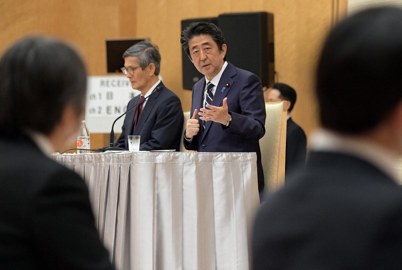 記者会見する安倍晋三首相=首相官邸で2020年5月14日午後6時35分、竹内幹撮影