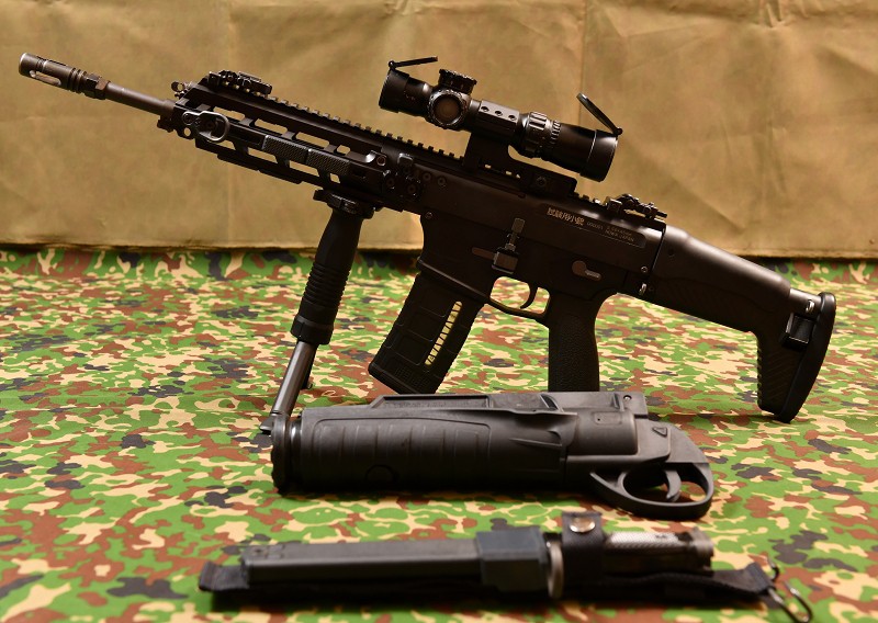 自衛隊：陸自、小銃を31年ぶりに更新 安定性、耐水性向上 拳銃は38年