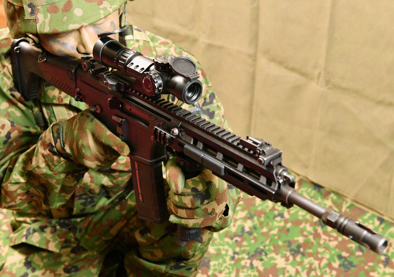 陸上自衛隊が更新する小銃「20式5.56mm小銃」=防衛省で2020年5月18日、宮間俊樹撮影