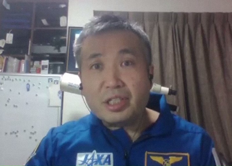 オンラインでの取材に応じる若田光一さん。在宅勤務が続いているという=2020年5月21日、大島祥平撮影