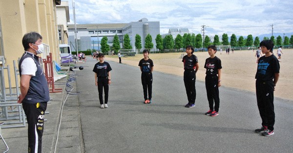 新型コロナ グラウンドに生徒戻る 県内学校 本格的に再開 富山 毎日新聞