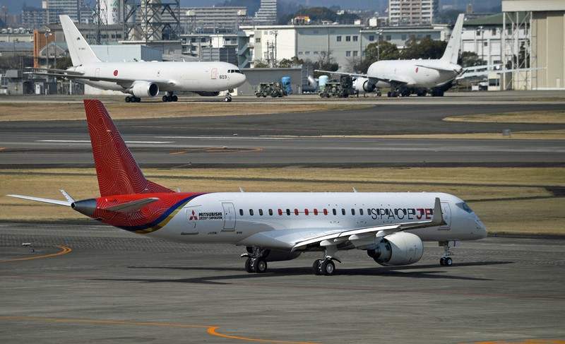 三菱航空機のスペースジェット=名古屋空港で2020年3月18日、兵藤公治撮影