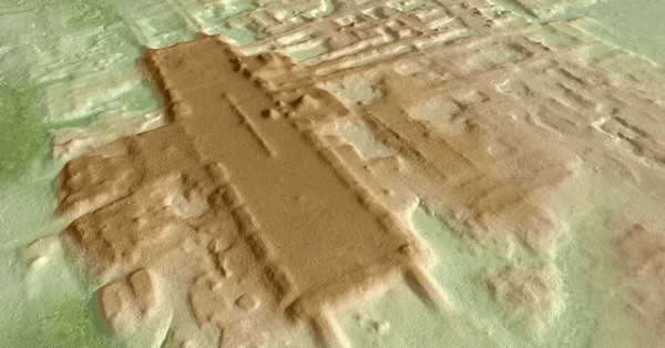マヤ文明遺跡か「最大・最古の公共建築」発見　米アリゾナ大の日本人教授ら - 毎日新聞