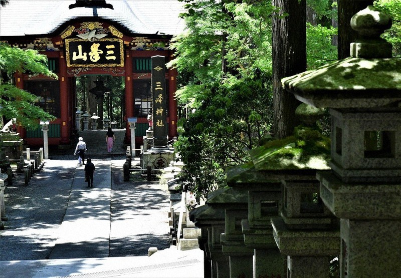 埼玉写真2020 新型コロナ 三峯神社参拝 再開 秩父 埼玉 毎日新聞