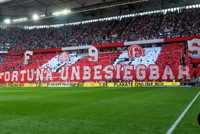 5万人以上収容可能なホームスタジアム「メルキュア・シュピール・アレーナ(Merkur Spiel Arena)」