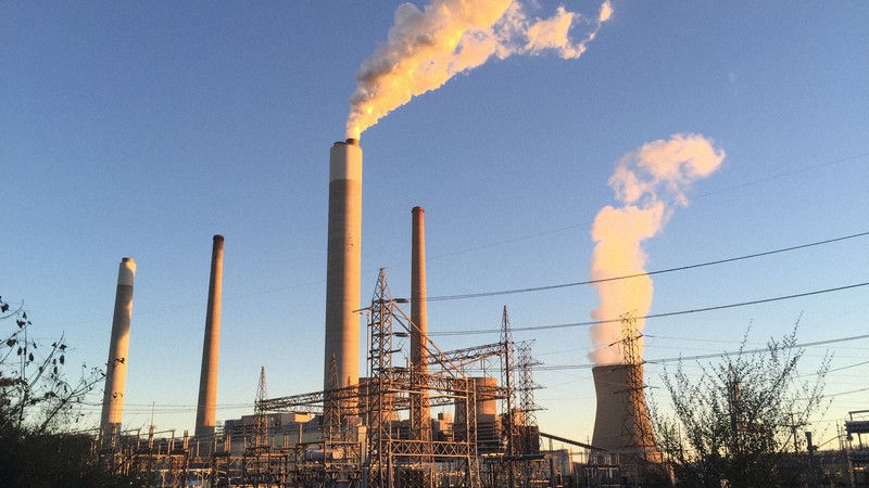 米国の石炭火力発電所=清水憲司撮影