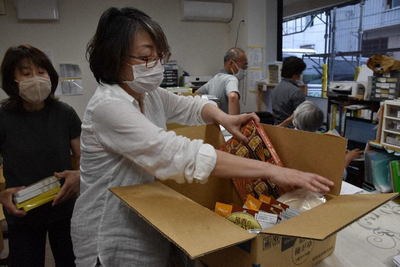 新型コロナ フードバンク関西 配送費をｃｆで募集 来月末まで 兵庫 毎日新聞