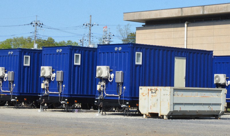 医師らの休憩場所などに活用されるコンテナハウス=茨城県境町で、安味伸一撮影