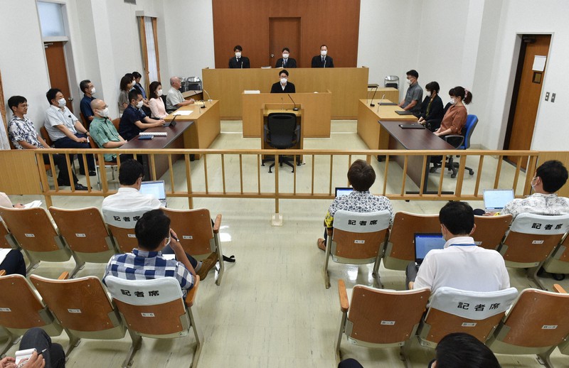 安倍内閣の臨時国会不召集違憲訴訟の判決が言い渡された那覇地裁の法廷=那覇市で2020年6月10日午後(代表撮影)