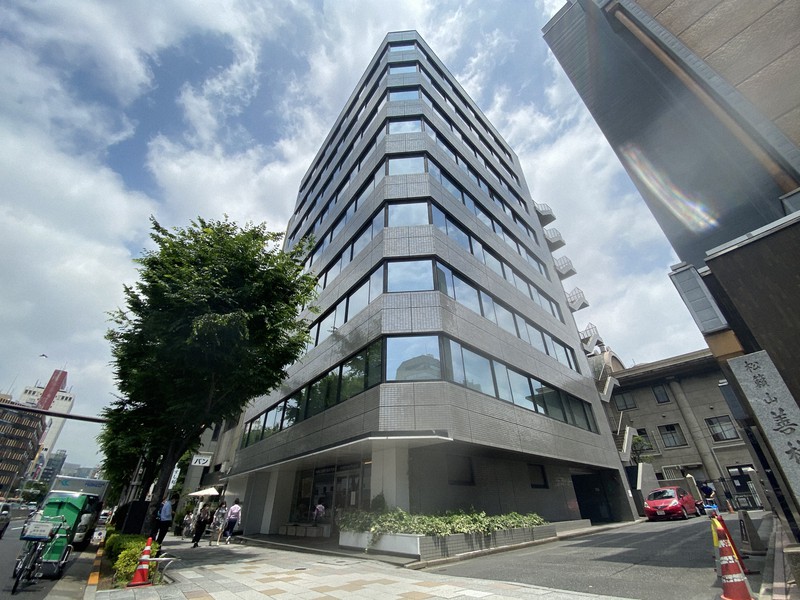 サービスデザイン推進協議会などが入居するオフィスビル=東京都中央区で2020年6月8日午前11時3分、山口朋辰撮影