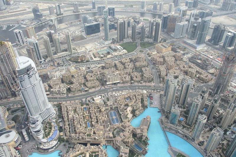 アラブ首長国連邦(UAE)のドバイ。膨大なビル群の建設に携わる外国人労働者の間でも感染が拡大している(2018年2月27日、筆者撮影)