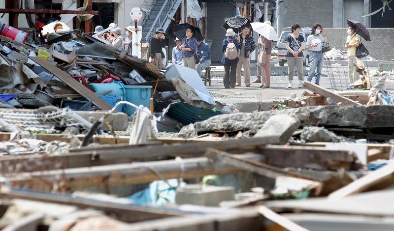 写真集　日本の自然災害　東日本大震災襲来 写真集 日本の自然災害 ー津波による原発事故も収録ー 東日本