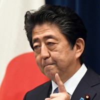 記者会見する安倍晋三首相＝首相官邸で2020年6月18日午後6時2分、竹内幹撮影