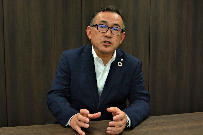インタビューに応じるヨークの大竹正人社長=東京都江東区で2020年6月12日、中津川甫撮影