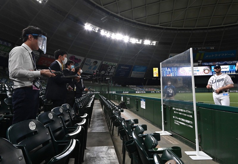 プロ野球開幕戦 西武-日本ハム 埼玉・メットライフドーム [写真 プロ野球開幕戦 西武-日本ハム 埼玉・メットライフドーム [写真