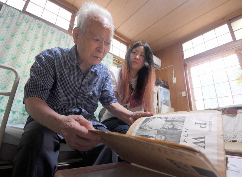 祖父から薄れゆく戦時の恐怖と臭い 戦争は人が人でなくなる 受け継ぐ孫の焦燥感 毎日新聞