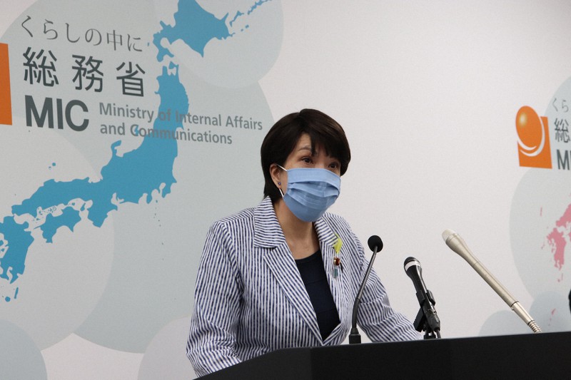 記者会見に臨む高市早苗総務相=東京都千代田区で2020年6月30日午前11時15分、後藤豪撮影