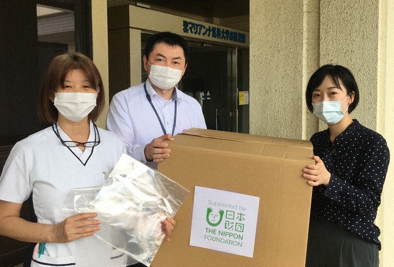 聖マリアンナ医科大病院に届けられたフェースシールド=ヴァルトジャパン提供