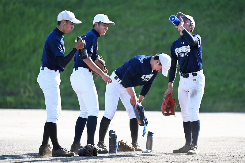 明日へ・新型コロナ：球音戻ったグラウンド 最後の夏に向け汗 船橋