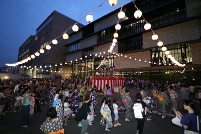 昨年の鴨台盆踊りの様子