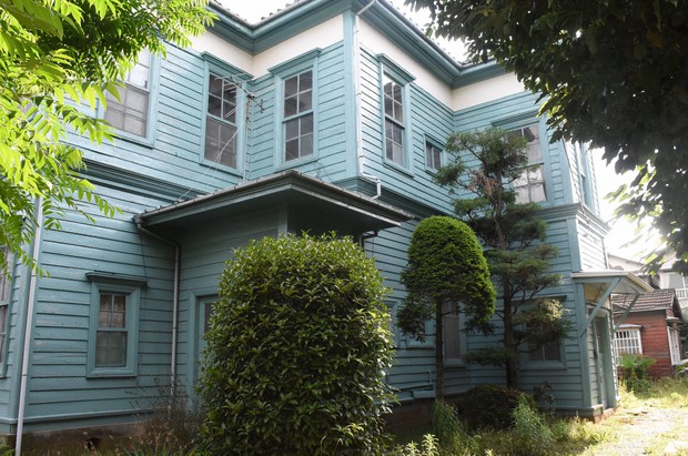 Residents fight to preserve early 20th century home built by Meiji