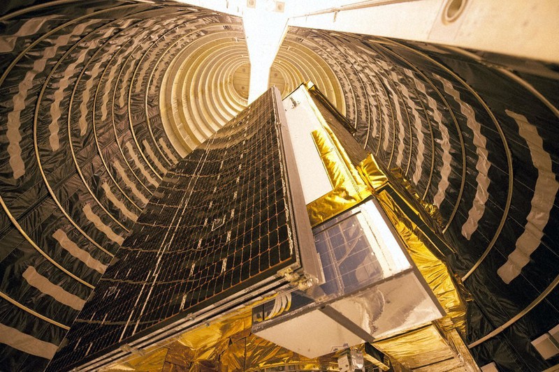 打ち上げ前のGPS衛星=米空軍提供