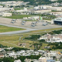 米軍普天間飛行場＝沖縄県宜野湾市で、本社ヘリから須賀川理撮影