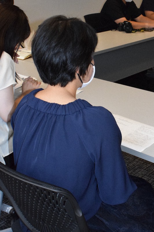 判決後に記者会見した女子生徒の母親=福岡市中央区の福岡県弁護士会館で2020年7月14日午後3時12分、宗岡敬介撮影
