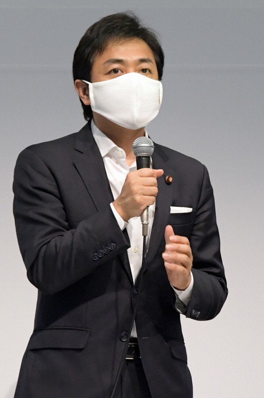 国民民主党両院議員懇談会で発言する玉木雄一郎代表=東京都内のホテルで2020年7月17日午後1時3分、竹内幹撮影