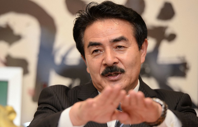 佐藤正久氏=宮本明登撮影