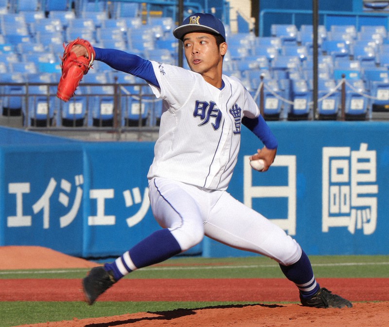4強入りした2019年のセンバツでは全4試合に登板した明豊の若杉晟汰投手=神宮球場で2019年11月17日、尾籠章裕撮影