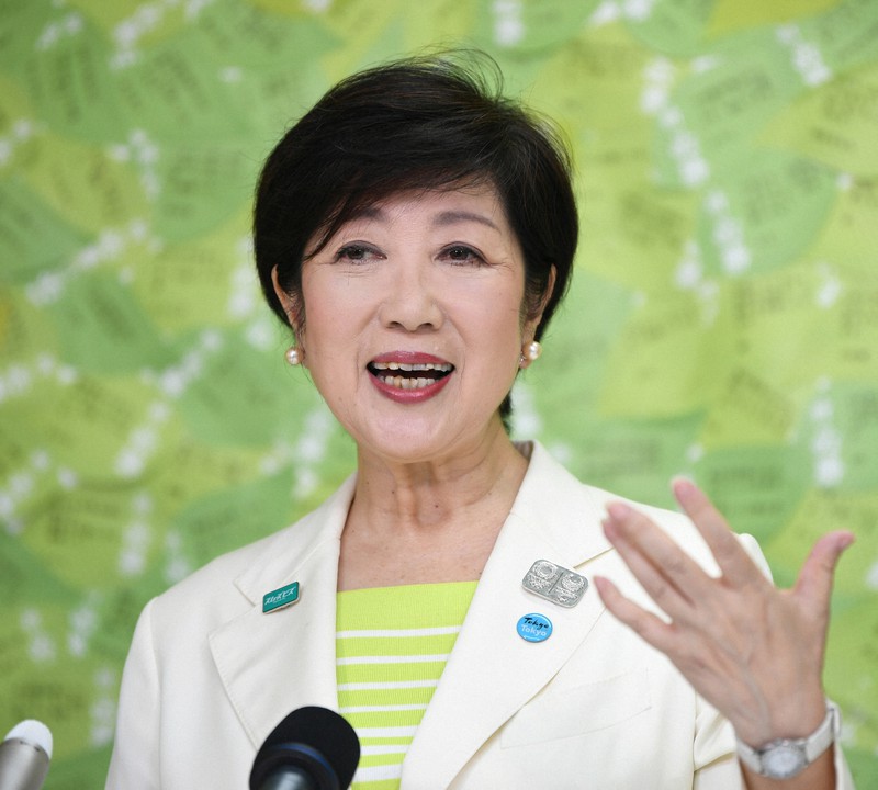 東京都知事選で再選され、コスト削減を図りながら五輪開催を目指す方針を示した小池百合子氏=東京都新宿区で2020年7月5日午後8時16分、北山夏帆撮影