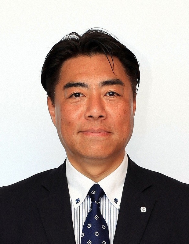 静岡県沼津市長の頼重秀一さん=沼津市提供