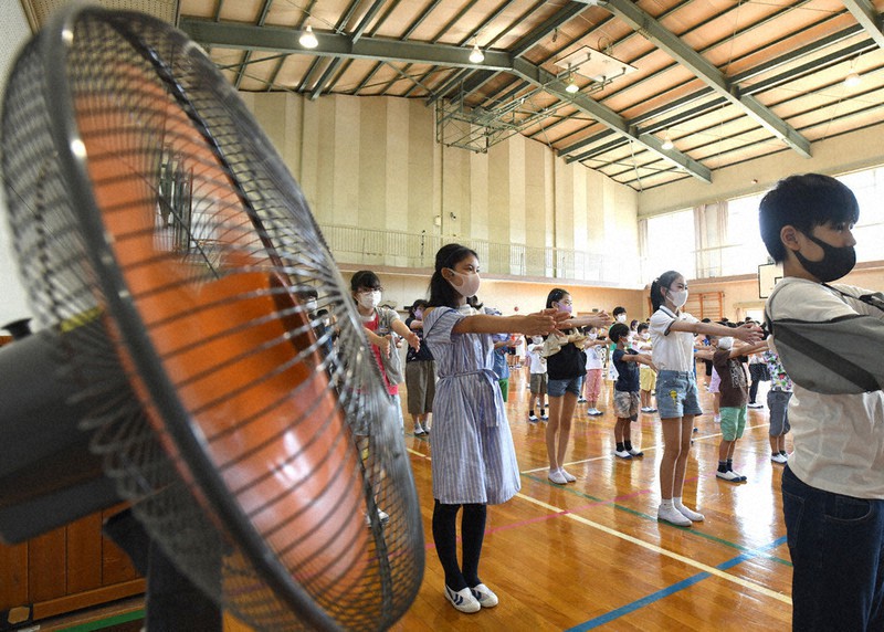 新型コロナ 夏休み 短くても楽しんで 名古屋 盆明けから授業 毎日新聞