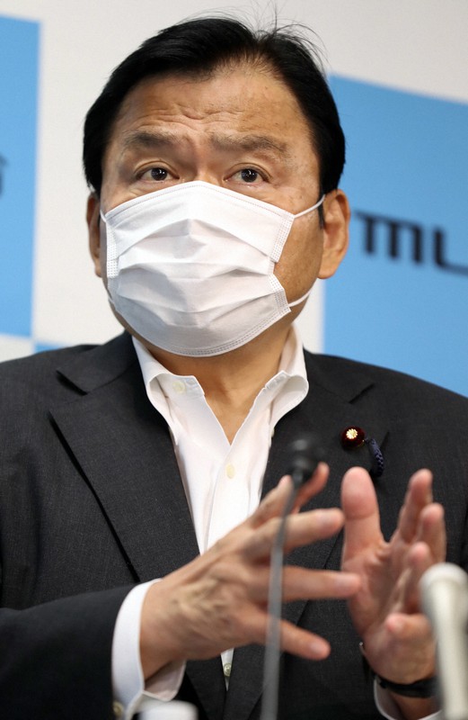 記者会見する赤羽一嘉国土交通相=国交省で2020年7月21日午前11時18分、小川昌宏撮影