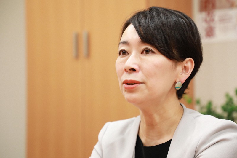 山尾志桜里氏=岡本同世撮影