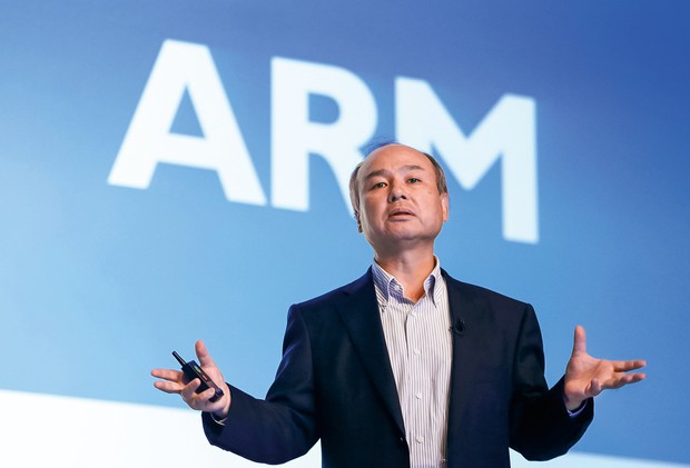 FOCUS:経営危機のソフトバンク 孫正義氏「アーム売り」の思惑は FOCUS:経営危機のソフトバンク 孫正義氏「アーム売り」の思惑は